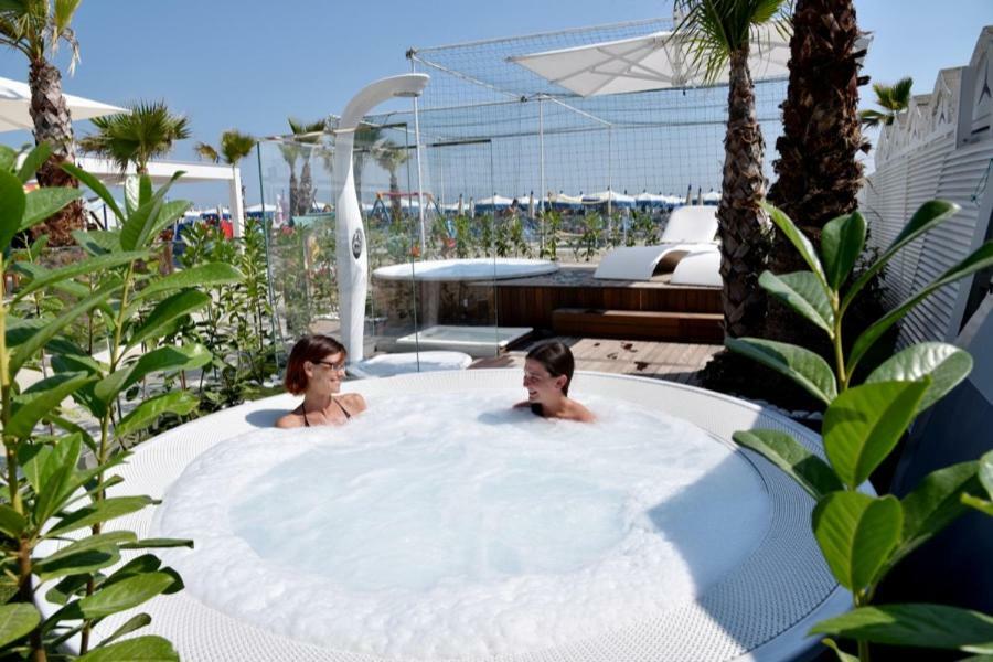 HOTEL LIANE - venite assetati perché questa estate fa caldo PD - zona disco spiagge Riccione Esterno foto