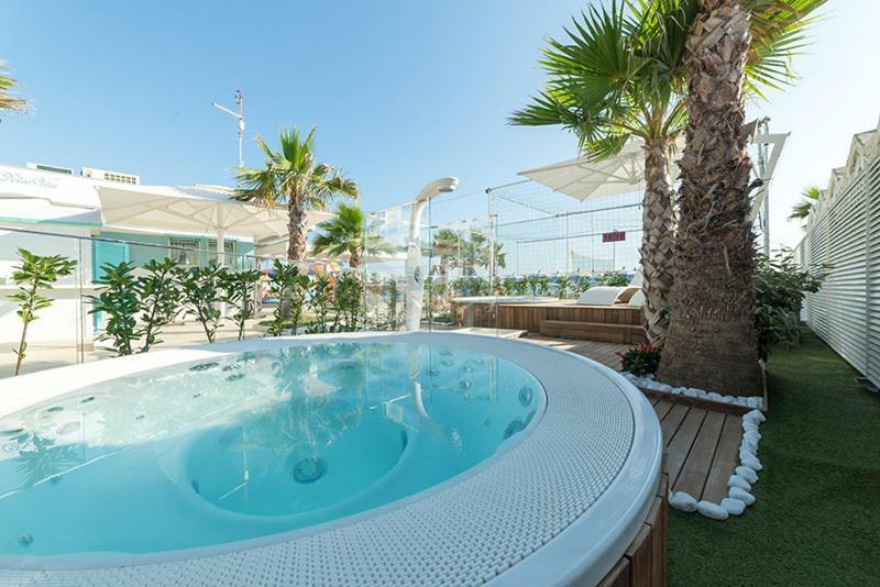 HOTEL LIANE - venite assetati perché questa estate fa caldo PD - zona disco spiagge Riccione Esterno foto